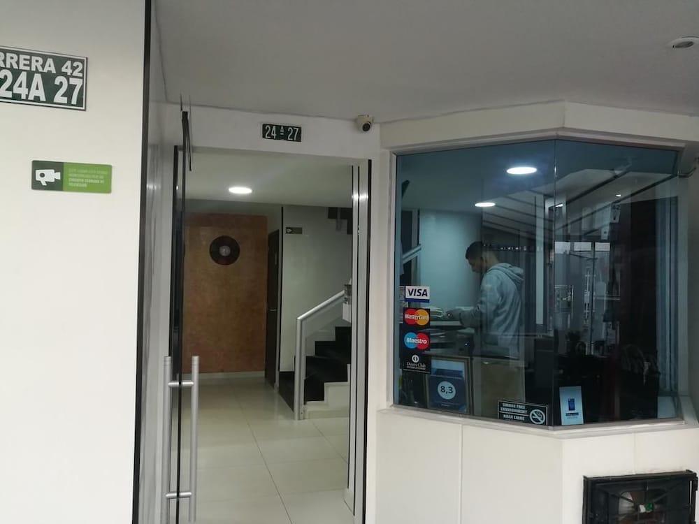 Hotel Quality Comfort House Bogotá Exterior foto